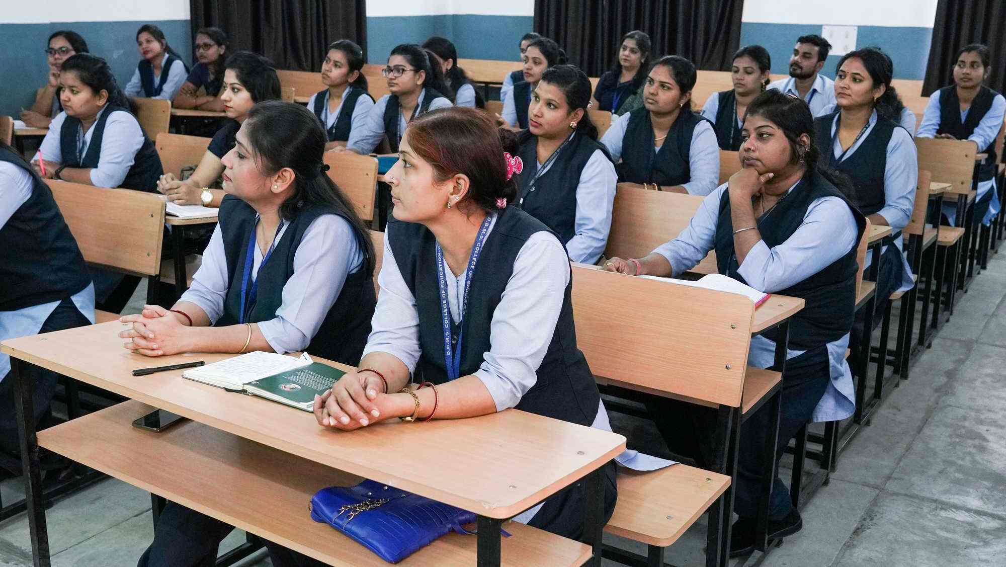  RAJKISHOR SINGH MAHAVIDYALAYA ,BARUIN,ZAMANIA,GHAZIPUR, (U.P.)  Courses  B.Ed. B.A. M.A.